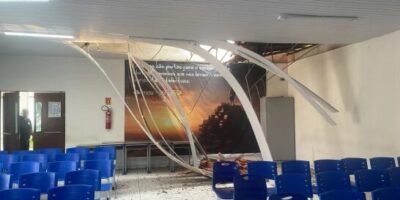 Telhado desaba em escola da rede municipal de São Luís