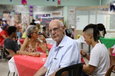 Júlio Lancelotti promove almoço de natal para moradores de rua em SP