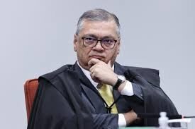 Dino suspende dispositivo do Congresso que reativava emendas antigas