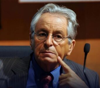 Na Globo: Fernando Gabeira pede o “fechamento”do STF após polêmicas do Master