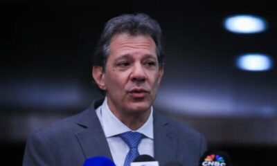 Haddad apoia decisão de Dino e cobra regulamentação do Congresso sobre supersalários