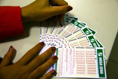 Mega-Sena acumula novamente e prêmio principal vai para R$ 62 milhões