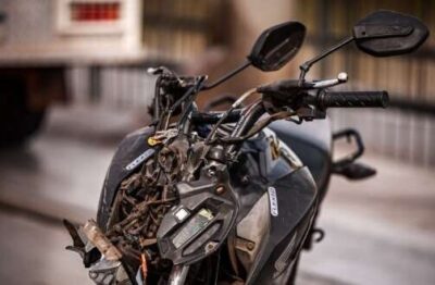 Mulher morre ao sofrer acidente de moto na Ponte Metálica