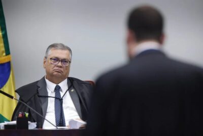 Flávio Dino anula aposentadoria compulsória de juiz e manda caso voltar ao Conselho Nacional de Justiça