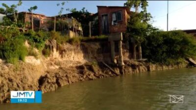 Moradores de Cajari enfrentam risco de perder casas devido à erosão no Rio Maracu