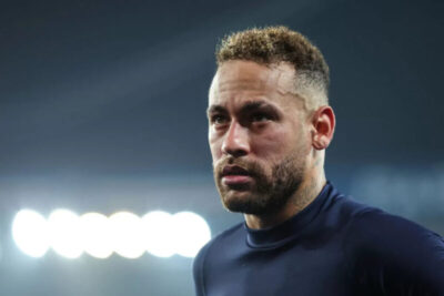 Após silêncio no aniversário, Neymar deixa de seguir a CBF nas redes sociais