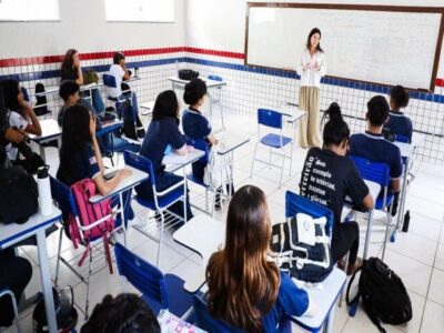 Brandão anuncia reajuste de 10% para professores em 2026