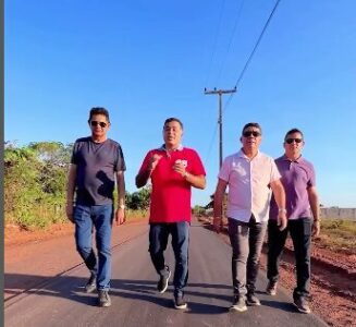 Prefeito Joãozinho Pavão Vistoria Obra de Pavimentação em Santa Helena