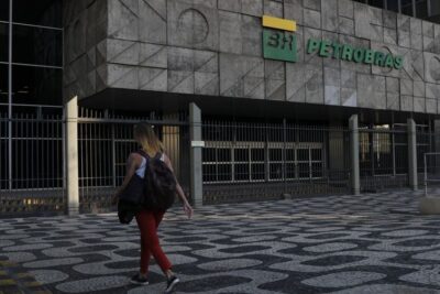Petrobras confirma vazamento de fluido de perfuração a 175 km do AP