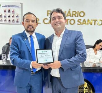 Vereadores de Santa Rita entregam título de Cidadão Santaritense a Júnior Lourenço