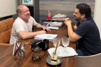 Bastidores de 2026: Gesto entre Dr. Joel e Othelino Neto reforça articulação entre Braide e dinistas