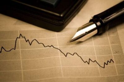 Economia brasileira enfrenta ciclo de desaceleração e incerteza global para 2026