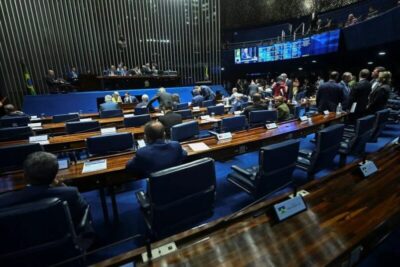 Senado aprova projeto que equipara misoginia ao crime de racismo