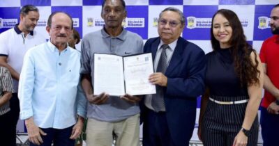 Dr. Julinho segue avançando na regularização fundiária com a entrega de quase 300 títulos na Vila Flamengo