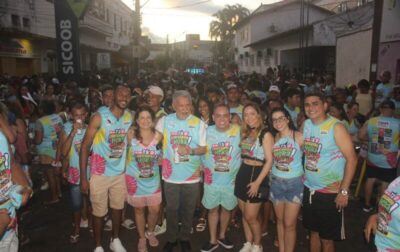 Catulé Júnior reúne milhares de foliões em Caxias com o bloco “Tá chegando a hora!”