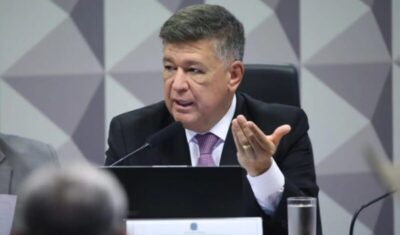 Presidente da CPMI do INSS quer recorrer da decisão do STF de liberar Vorcaro