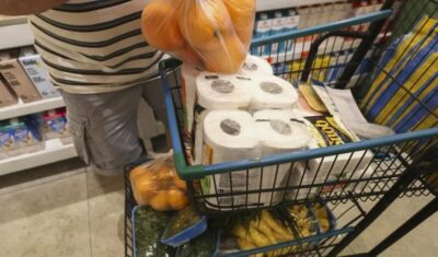 Prévia da inflação de março fica em 0,44%, pressionada por alimentos