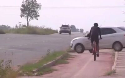 Mato alto e pista escorregadia colocam ciclistas em risco na BR-010