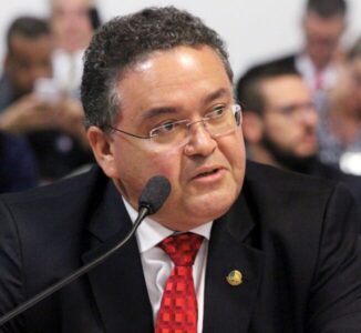 PSDB retorna ao comando de Roberto Rocha e amplia perdas partidárias de Brandão