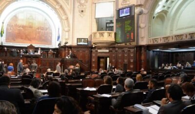 TRE-RJ marca para terça recontagem de votos após cassação de Bacellar