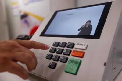 Cláusula de barreira, fidelidade e janela partidária