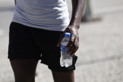 Veja dicas para se proteger da onda de calor extremo