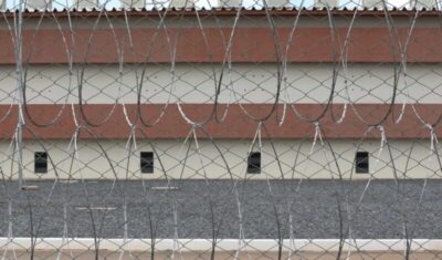 Vorcaro chega a Brasília em voo da PF e vai para presídio federal