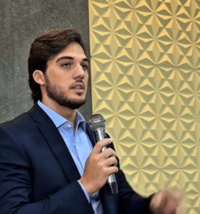 Ao lado de 600 líderes evangélicos, pastor da Igreja Batista Filadélfia Internacional declara apoio a Antônio Rabelo