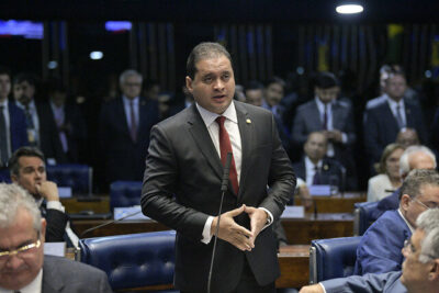 Polícia Federal aparece para “tomar café” com Weverton Rocha; senador diz ter recebido operação com surpresa