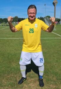 Rumo aos 10 mil: médico gaúcho soma gols nas peladas e sonha com marca histórica até 2030