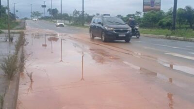 Chuvas voltam a provocar lama em trecho da Via Expressa