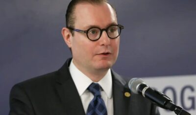 Zanin autoriza empresária a ficar em silêncio na CPMI do INSS