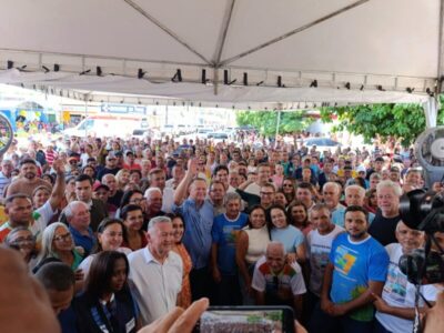 Parnarama comemora 77 anos com entrega de obras, shows e presença do governador Brandão