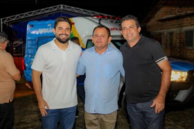 Apoio do prefeito de Parnarama sacramenta pré-candidatura de Marcos Miranda Jr