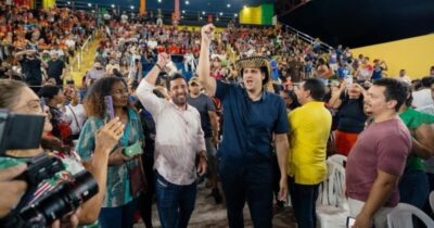 Mais de 300 grupos culturais declaram apoio à pré-candidatura de Orleans em grande ato com fazedores de cultura