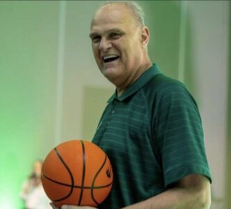 Lenda do basquete brasileiro: Oscar Schmidt morre aos 68 anos