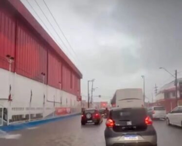 Chuvas alagam gramado do Nhozinho e adiam o Superclássico Moto x Sampaio