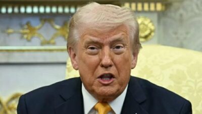 Trump afirma que Irã pediu cessar-fogo e condiciona acordo à reabertura do Estreito de Ormuz