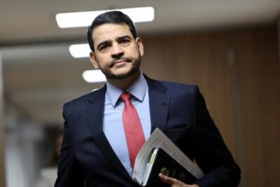 Indicado ao STF, Messias acena por menos intervenção da Corte sobre o Congresso