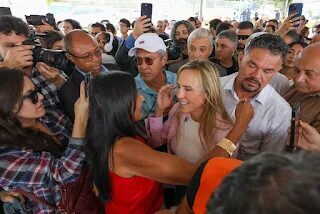 Governadora Celina Leão inaugura a primeira creche no Riacho Fundo, nos braços do povo