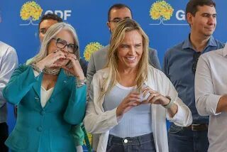 Celina, lançou o programa GDF na Sua Porta durante sua posse, iniciando pelo Itapoã, e aprovou a ampliação do transporte público na área.