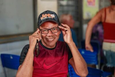 Governo entrega mais 800 óculos de grau novos a beneficiados pelo Programa Cuidar dos Olhos em Codó