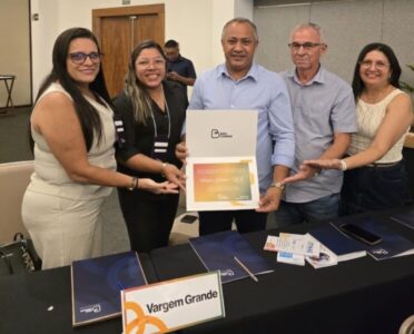 Prefeito Preto apresenta estratégias para avanço na educação de Vargem Grande
