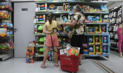 Confiança do Consumidor registra segunda alta consecutiva, diz FGV