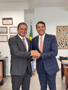 Senador Weverton apresenta relatório pela aprovação de Jorge Messias ao STF
