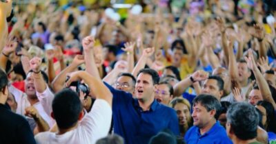 Mais de 300 grupos culturais declaram apoio à pré-candidatura de Orleans em grande ato com fazedores de cultura