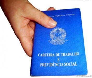 Trabalhadores ganham direito a faltar ao trabalho para exames sem desconto no salário