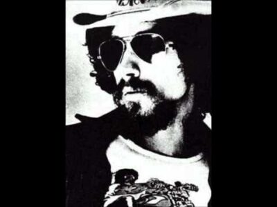 BOMBOM DE ALHO&CEBOLA CRUA: ELIZIANE SE ATRACA COM CAMARÃO SIMBOLIZANDO ABRAÇO DOS QUE SE AFOGARAM NO CHEIRO/ CHORO