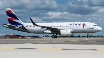Latam é condenada a indenizar passageiro por atraso e mudança de voo em São Luís