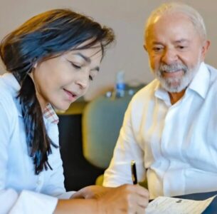 Eliziane deixa o PSD e se filia no PT com ficha abonada por Lula